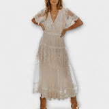 Edita™ ｜Lacey Midikleid s V-výstrihom a krátkymi rukávmi