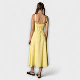 Nádej ™ ｜Rüschentop šaty s detailom rozparku